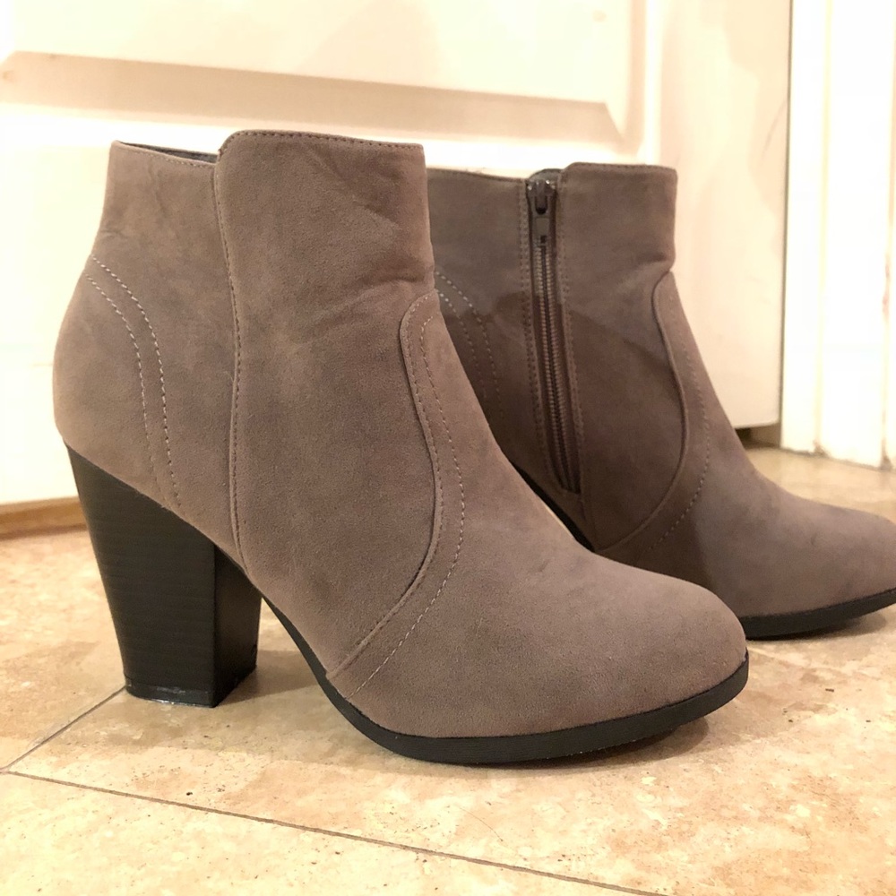 Tan Booties 7 1/2